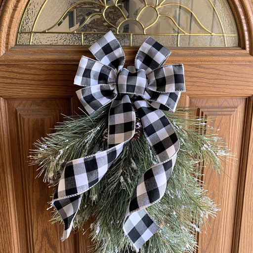 wired-edge-white-black-plaid-wreath-bow
