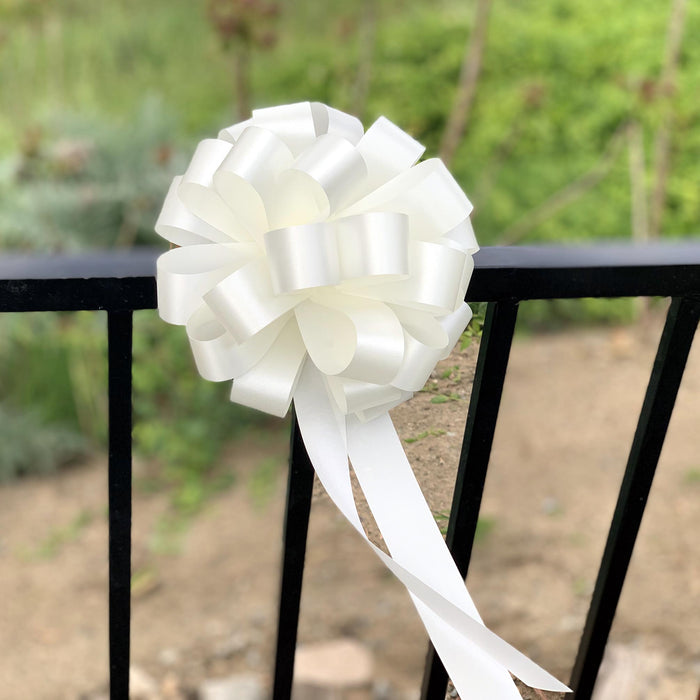 budget friendly bows for ivory theme  garden wedding