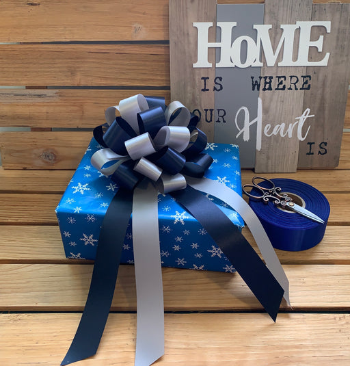 navy-blue-and-silver-christmas-bows