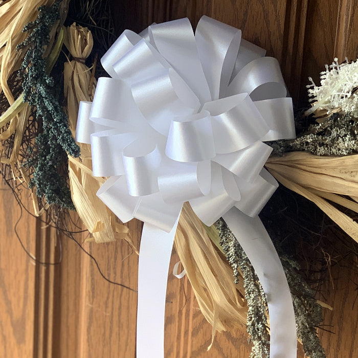 white instant bow close up