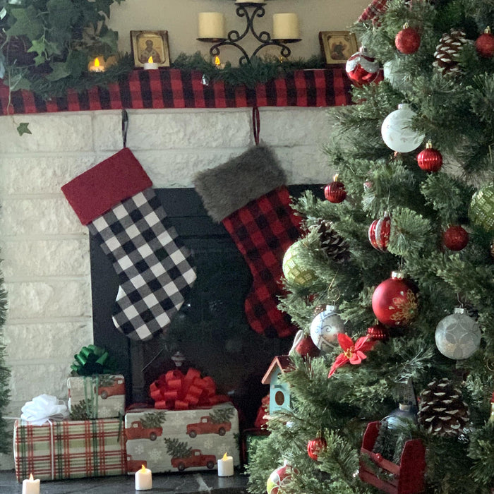 white-black-buffalo-plaid-christmas-stocking