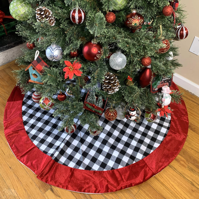 festive-christmas-tree-skirt