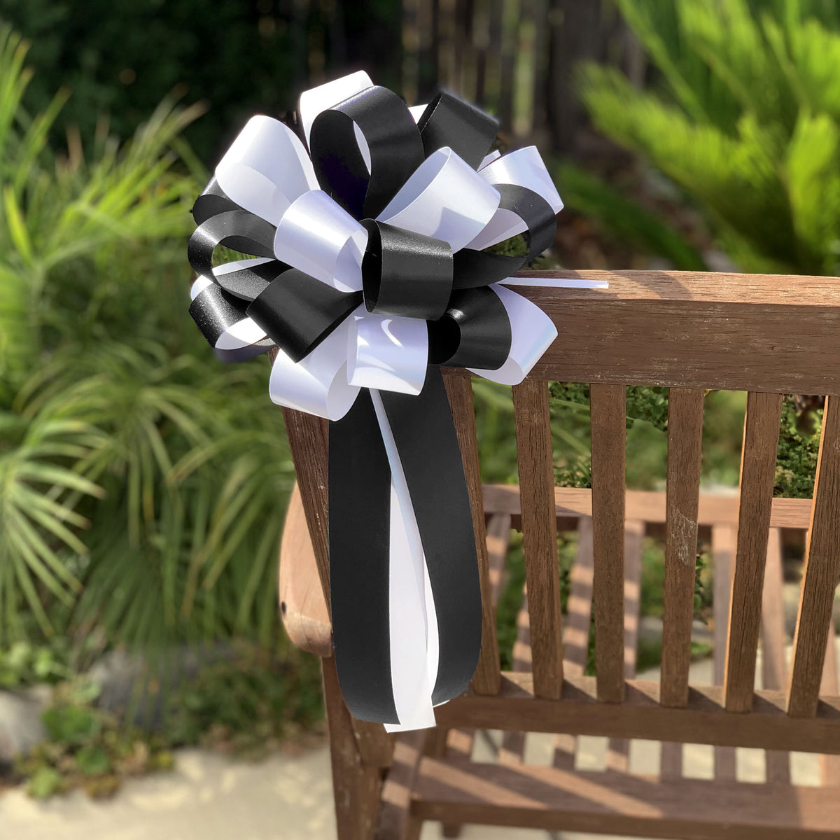 Black and White Pull Bows - 8