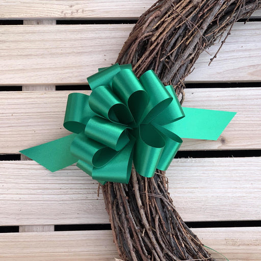 green-gift-wrapping-pull-bows