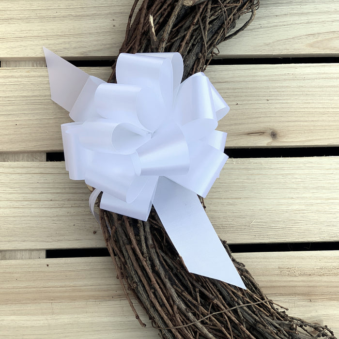 white-wreath-bows